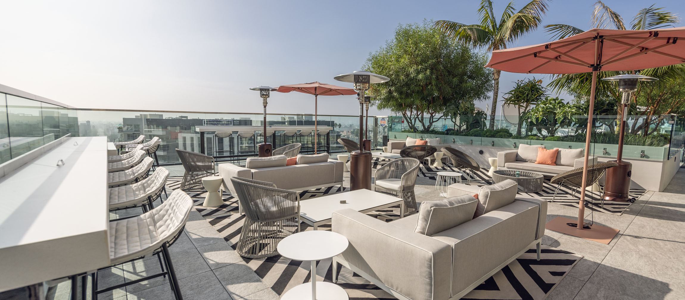 Hotels with Rooftop Bar in Los Angeles